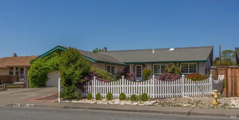 MLS: 325040553