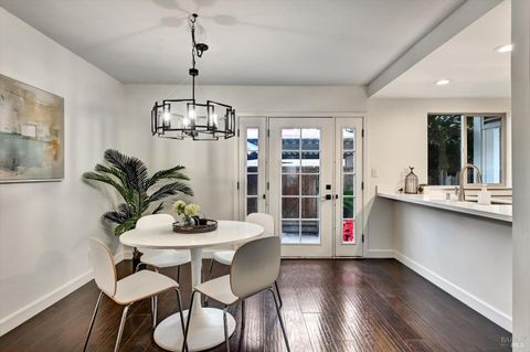 Photo of 106 Albion Court, Novato, CA 94947 (MLS # 325102833)