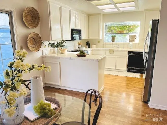 Napa, California 94558, United States, 2 Bedrooms Bedrooms, ,2 BathroomsBathrooms,Residential,Contingent,56469