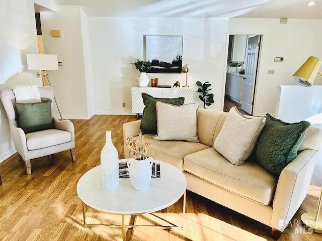 Napa, California 94558, United States, 2 Bedrooms Bedrooms, ,2 BathroomsBathrooms,Residential,Contingent,56469