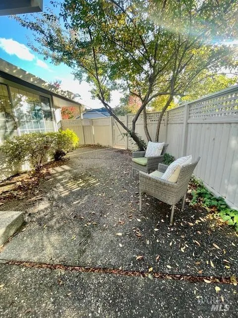 Napa, California 94558, United States, 2 Bedrooms Bedrooms, ,2 BathroomsBathrooms,Residential,Contingent,56469