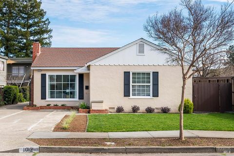 Photo of 1012 2nd Street, Novato, CA 94945 (MLS # 326016746)