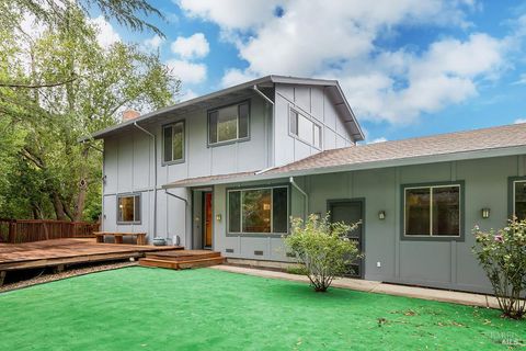 Photo of 3 Glen Drive, Fairfax, CA 94930 (MLS # 325077202)