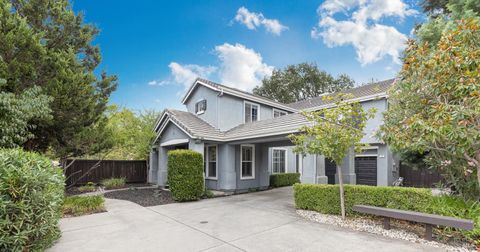 Photo of 5 Blackberry Drive, Napa, CA 94558 (MLS # 325083815)