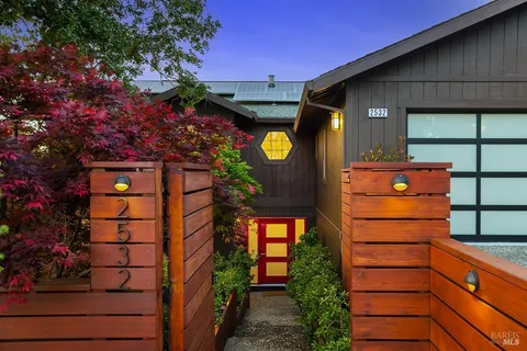 MLS: 325033356