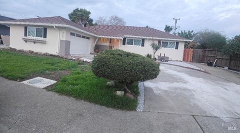 Photo of 116 BRET HARTE Way, Vallejo, CA 94589 (MLS # 326016123)