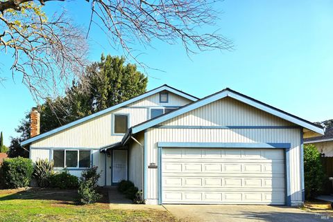 Photo of 1048 E Tabor Avenue, Fairfield, CA 94533 (MLS # 325081836)