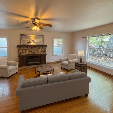 Photo of 1231 Stevenson Street, Calistoga, CA 94515 (MLS # 325102091)