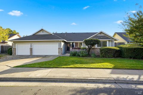 Photo of 426 Tamara Way, Windsor, CA 95492 (MLS # 325096464)