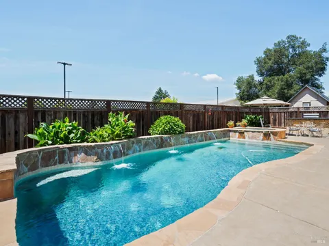 109 Paradise Drive, Napa, CA 94558 - MLS#: 325046410