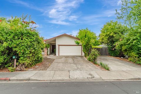 Photo of 1103 Mitzi Drive, Calistoga, CA 94515 (MLS # 325060907)