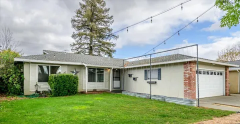 MLS: 225038570