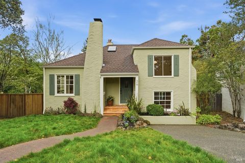 Photo of 26 Hawthorne Avenue, San Anselmo, CA 94960 (MLS # 326016057)