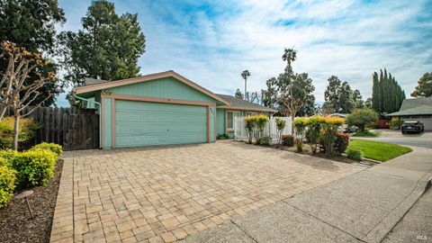 Photo of 501 Asbury Lane, Fairfield, CA 94533 (MLS # 326019764)