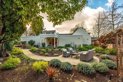 Photo of 366 Avenida Barbera, Sonoma, CA 95476 (MLS # 326000955)