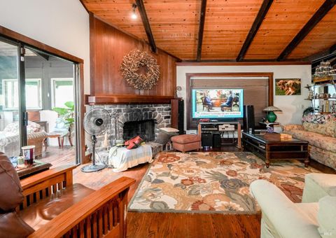 Photo of 21 Red Rock Way, San Rafael, CA 94903 (MLS # 326017727)