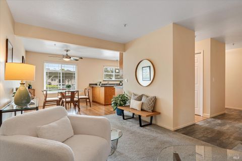 Photo of 790 William Court, Napa, CA 94558 (MLS # 326008219)