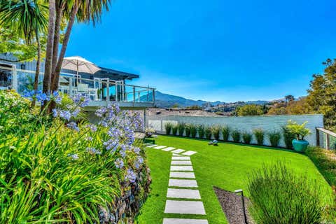 Featured picture for the property 323039801