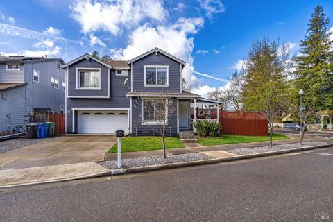 Photo of 8843 Oakfield Lane, Windsor, CA 95492 (MLS # 325091448)