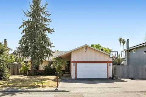 5767 Dolores Drive, Rohnert Park, CA 94928 - MLS#: 325035609