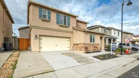 Photo of 1464 descanso Lane, Fairfield, CA 94533 (MLS # 326000574)