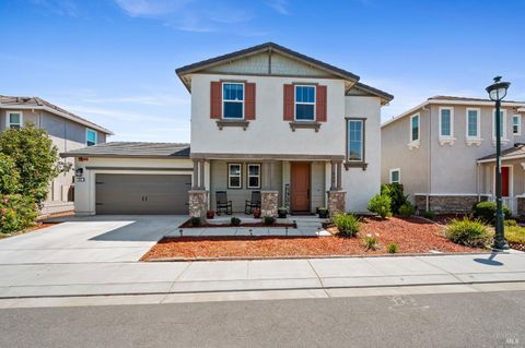 Photo of 543 Datura Drive, Vacaville, CA 95687 (MLS # 325068717)