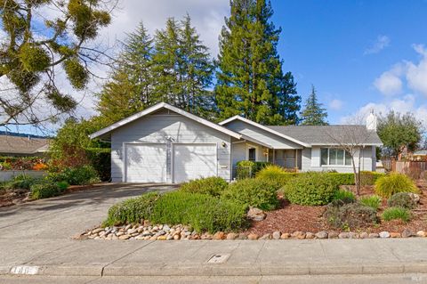Photo of 46 Autumn Leaf Drive, Santa Rosa, CA 95409 (MLS # 326013188)