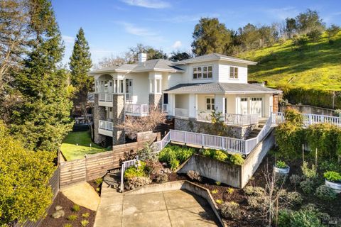 Photo of 384 Arabian Way, Healdsburg, CA 95448 (MLS # 326007700)