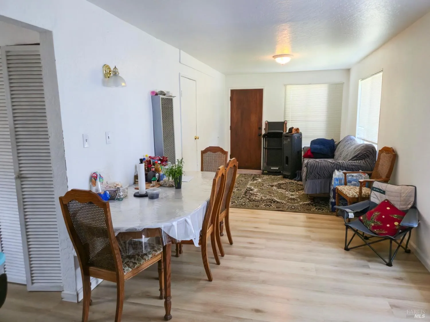 Sebastopol, California 95472, United States, 6 Bedrooms Bedrooms, ,4 BathroomsBathrooms,Residential,Active,194447