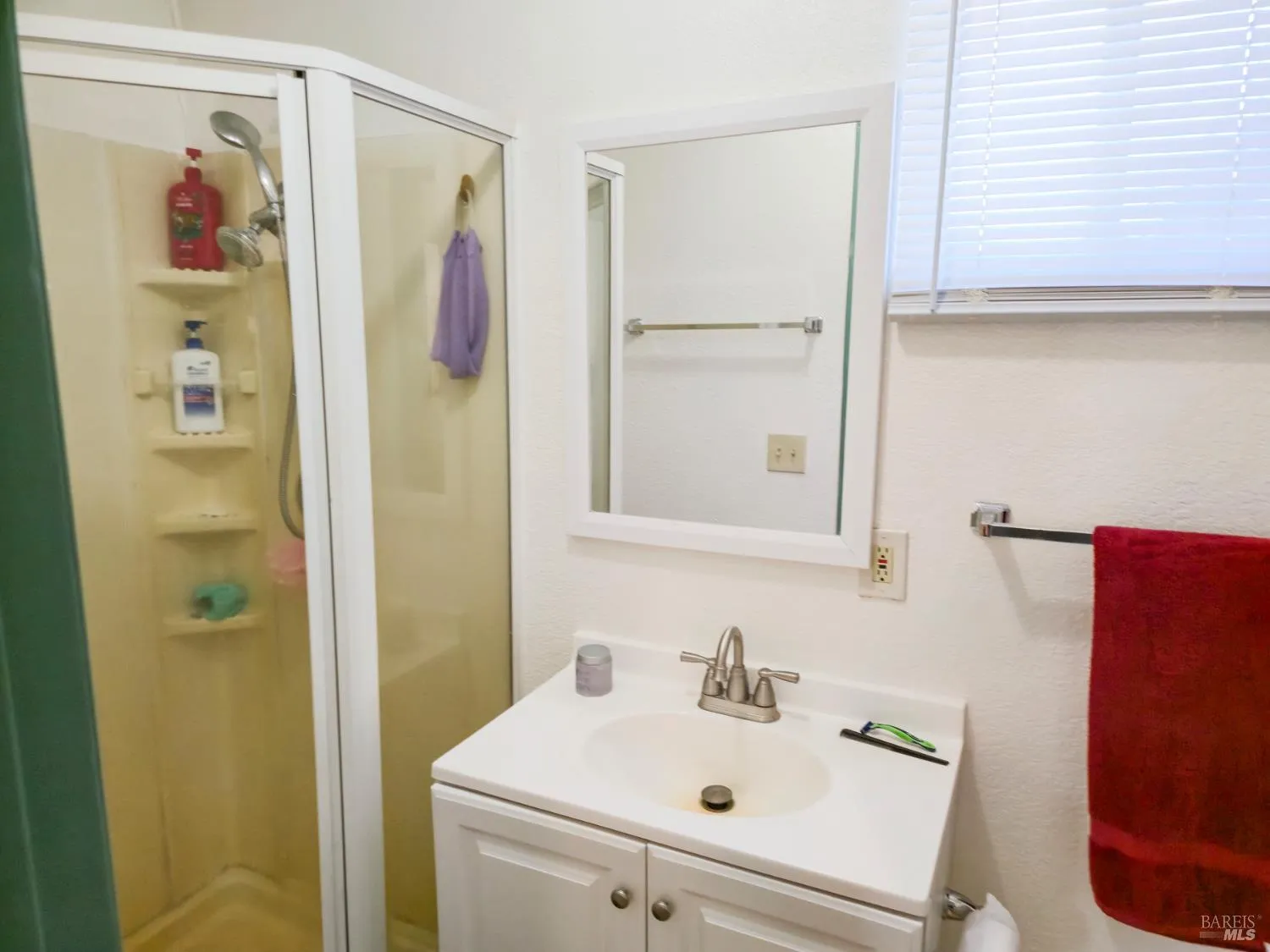 Sebastopol, California 95472, United States, 6 Bedrooms Bedrooms, ,4 BathroomsBathrooms,Residential,Active,194447