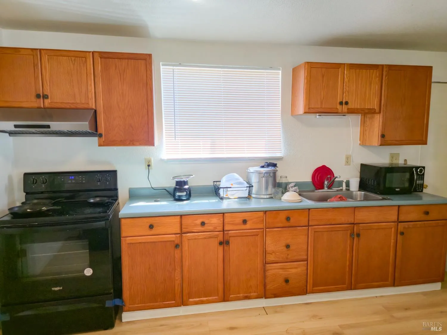 Sebastopol, California 95472, United States, 6 Bedrooms Bedrooms, ,4 BathroomsBathrooms,Residential,Active,194447