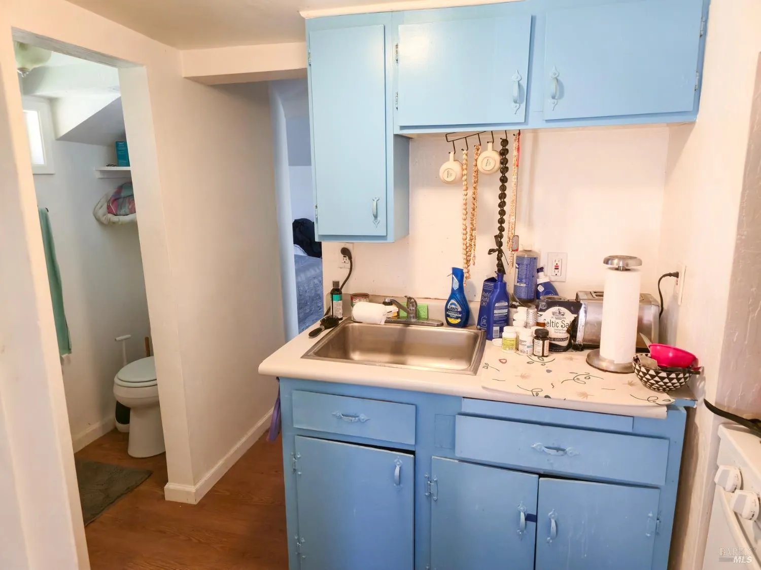 Sebastopol, California 95472, United States, 6 Bedrooms Bedrooms, ,4 BathroomsBathrooms,Residential,Active,194447