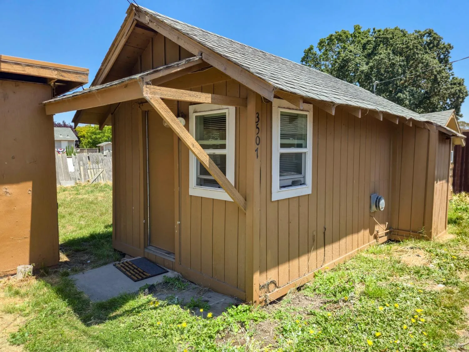 Sebastopol, California 95472, United States, 6 Bedrooms Bedrooms, ,4 BathroomsBathrooms,Residential,Active,194447