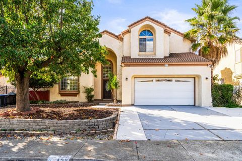 Photo of 428 Donaldson Court, Suisun City, CA 94585 (MLS # 325095175)