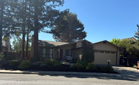 Photo of 128 W Seaview Drive, Benicia, CA 94510 (MLS # 326022733)