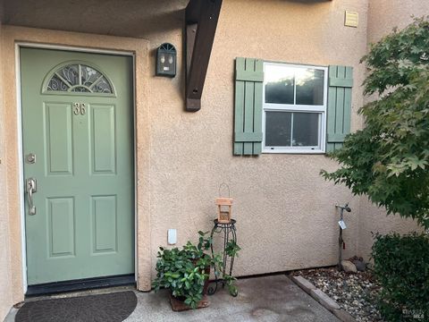Photo of 36 Bridgegate Way, Napa, CA 94559 (MLS # 325097842)