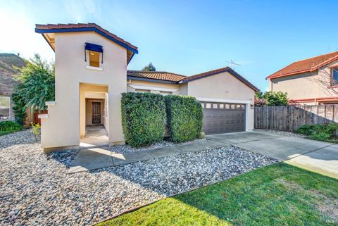 Photo of 3007 Norwich Court, Vacaville, CA 95687 (MLS # 326012019)