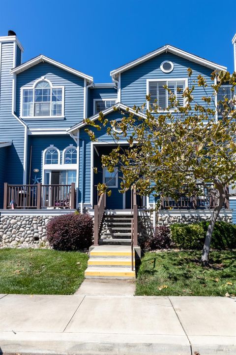 Photo of 485 E 5th Street, Benicia, CA 94510 (MLS # 325081738)