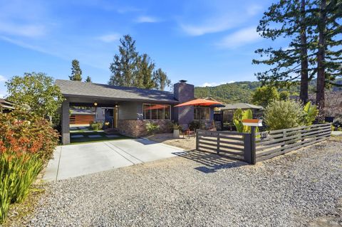 Photo of 20 Washington Avenue, San Rafael, CA 94903 (MLS # 326017089)