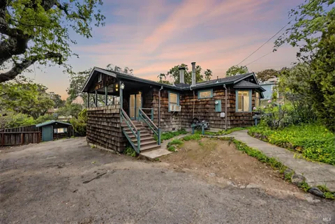 17285 Hillcrest Avenue, Sonoma, CA 95476 - MLS#: 325022183
