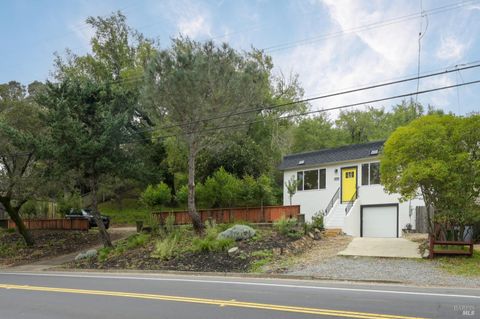 Photo of 327 Butterfield Road, San Anselmo, CA 94960 (MLS # 326006786)