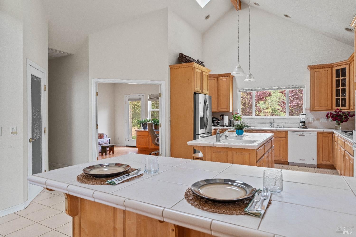 Hopland, California, 95449, United States, 3 Bedrooms Bedrooms, ,2 BathroomsBathrooms,Residential,Active,1821945