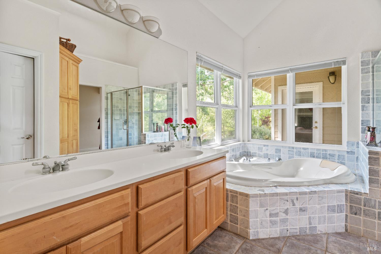 Hopland, California, 95449, United States, 3 Bedrooms Bedrooms, ,2 BathroomsBathrooms,Residential,Active,1821945
