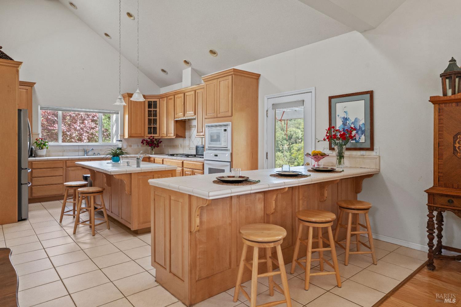 Hopland, California, 95449, United States, 3 Bedrooms Bedrooms, ,2 BathroomsBathrooms,Residential,Active,1821945