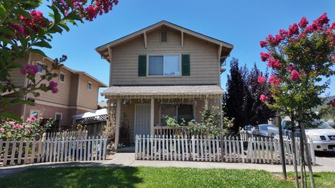 Photo of 12 Alana Way, Cloverdale, CA 95425 (MLS # 325063831)