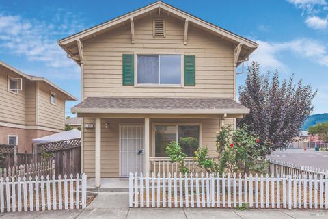 Photo of 12 Alana Way, Cloverdale, CA 95425 (MLS # 325063831)
