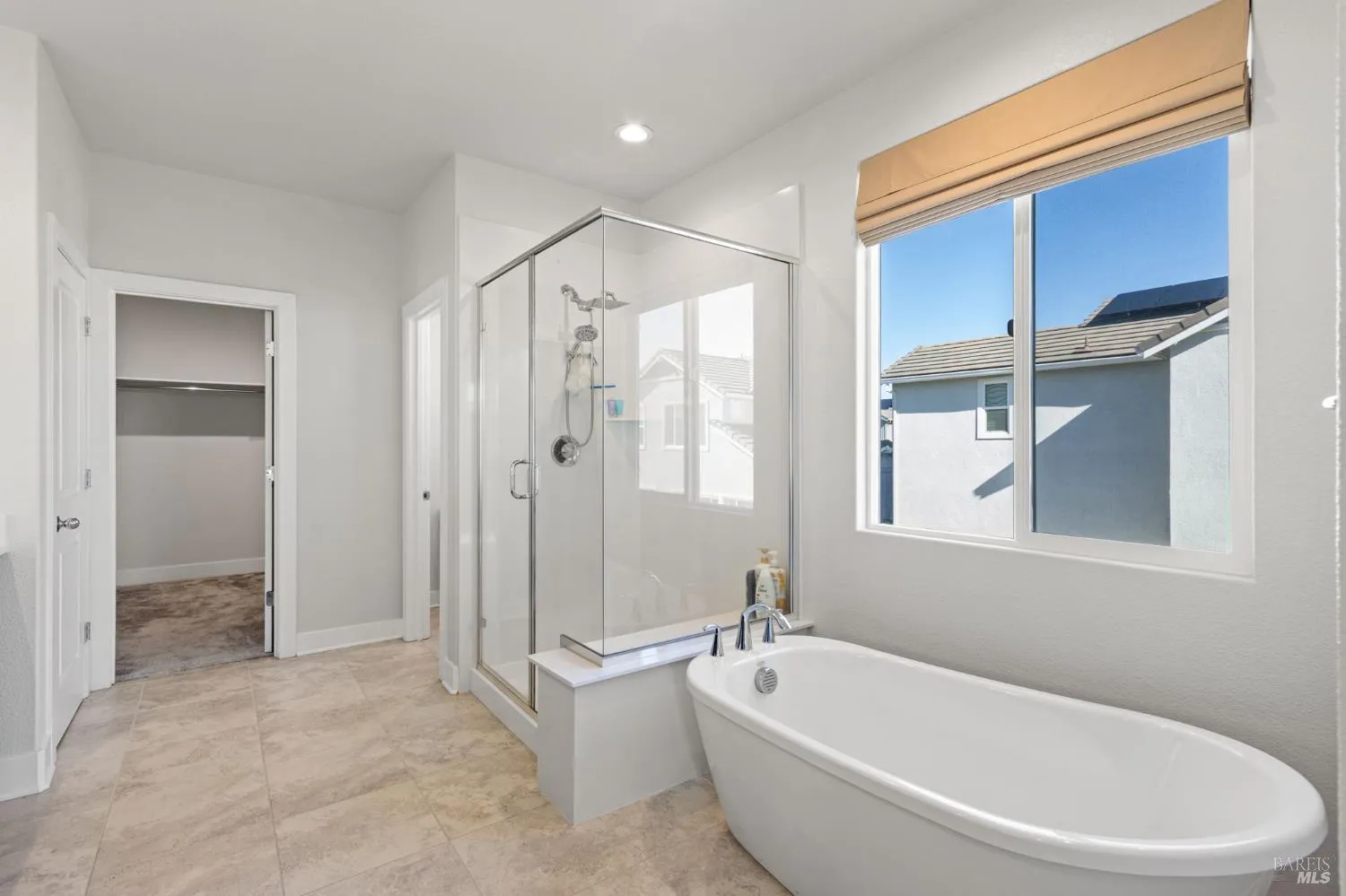 Vacaville, California 95687, United States, 4 Bedrooms Bedrooms, ,3 BathroomsBathrooms,Residential,Active,237096