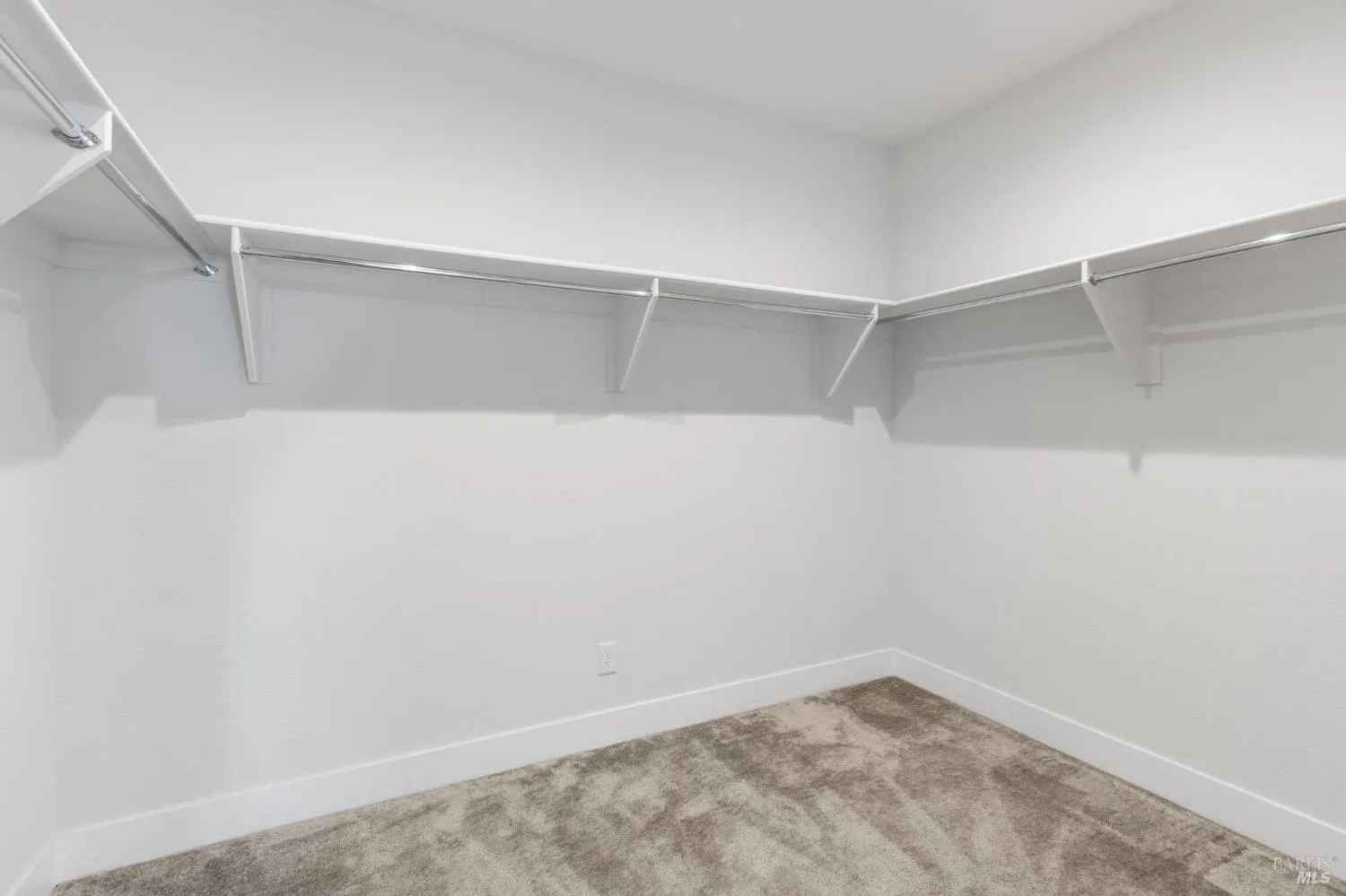 Vacaville, California 95687, United States, 4 Bedrooms Bedrooms, ,3 BathroomsBathrooms,Residential,Active,237096