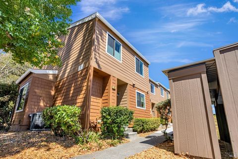 Photo of 1 Oak Crest Court #D, Novato, CA 94947 (MLS # 326010001)