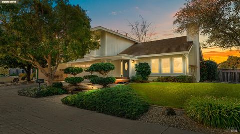 Photo of 6185 San Gabriel Place, Rohnert Park, CA 94928 (MLS # 326012180)